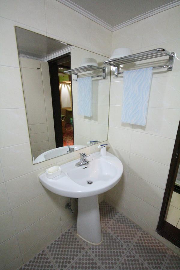 Alibaba Motel Busan Exteriör bild